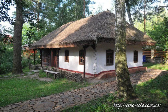 Етнографічний комплекс Українське село, Бузова