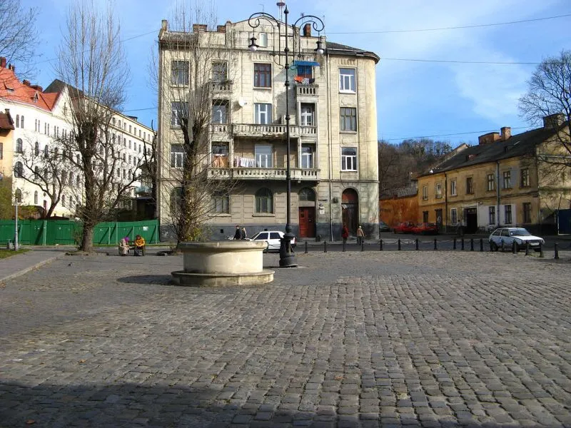 Площа Старий Ринок, Львів