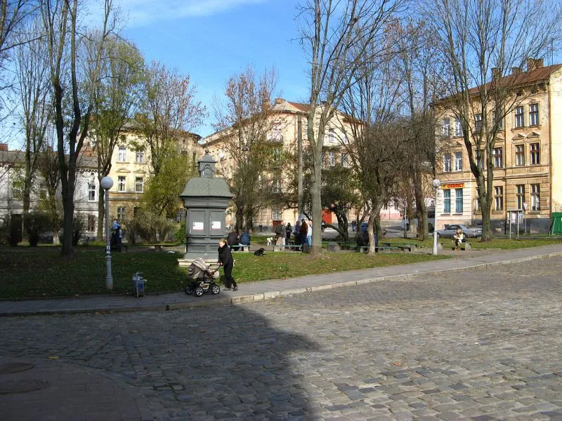 Площа Старий Ринок, Львів