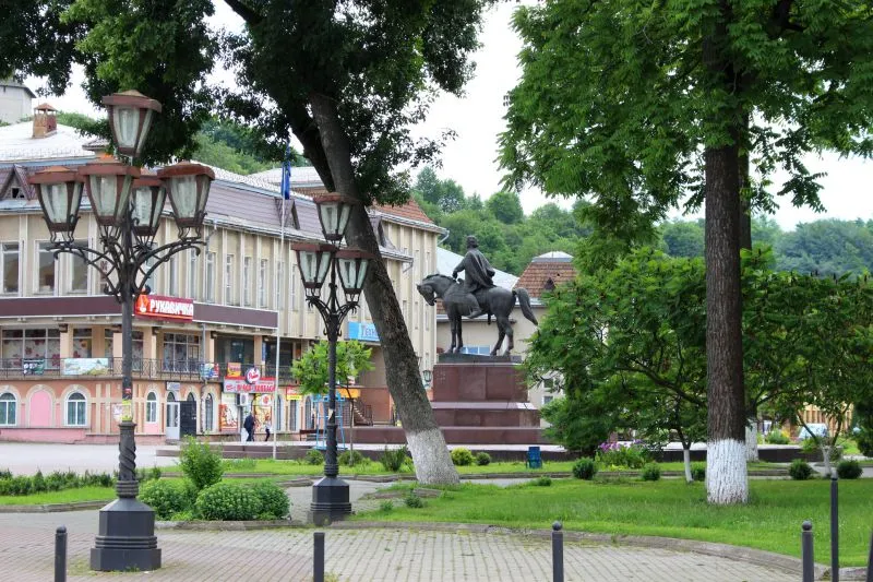 Пам'ятник Данилові Галицькому, Галич