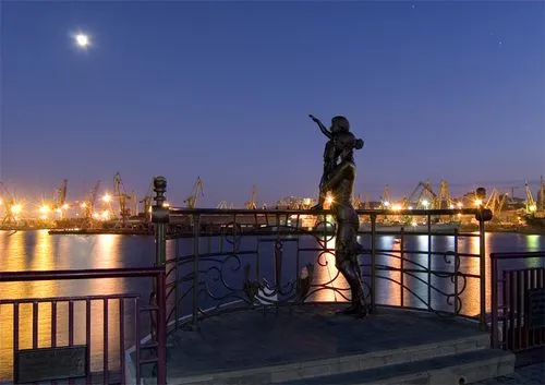 Пам'ятник дружині моряка (Морячка), Одеса