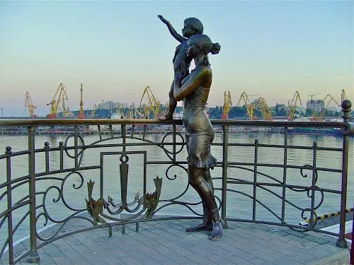 Пам'ятник дружині моряка (Морячка), Одеса