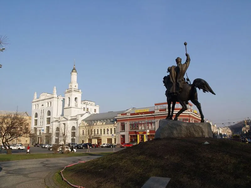 Контрактова площа, Київ