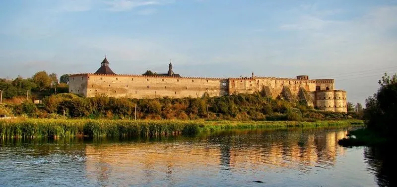 Меджибізький замок, Меджибіж