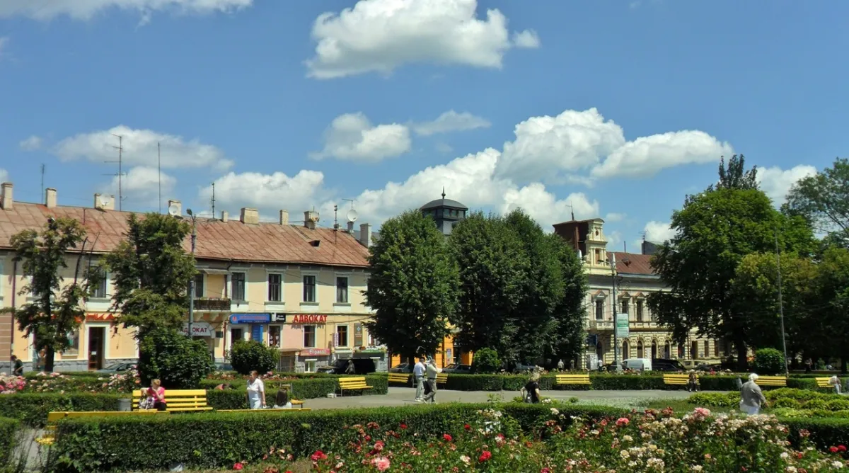 Соборна площа, Чернівці