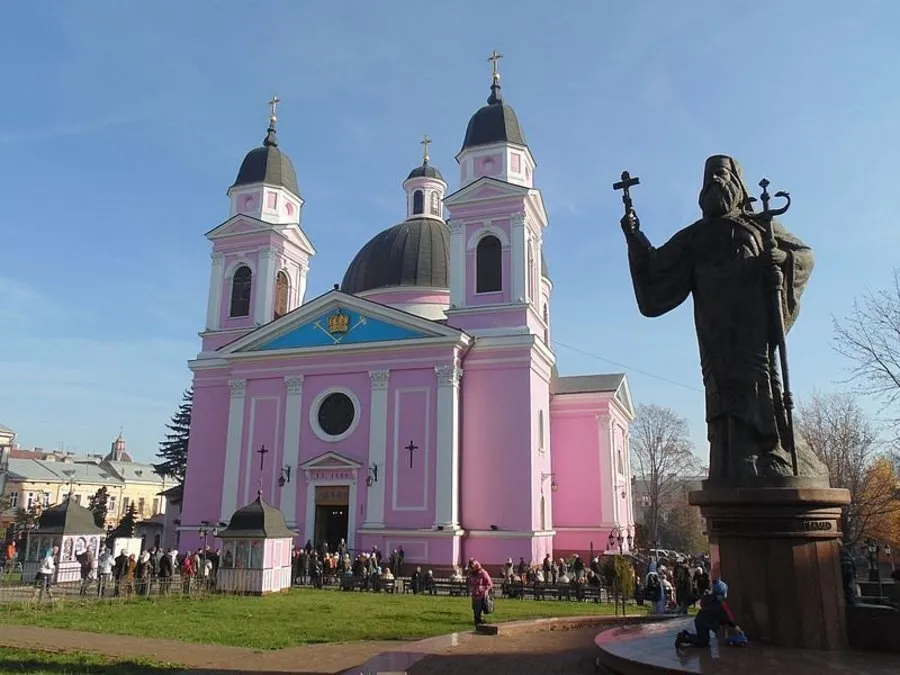 Соборна площа, Чернівці