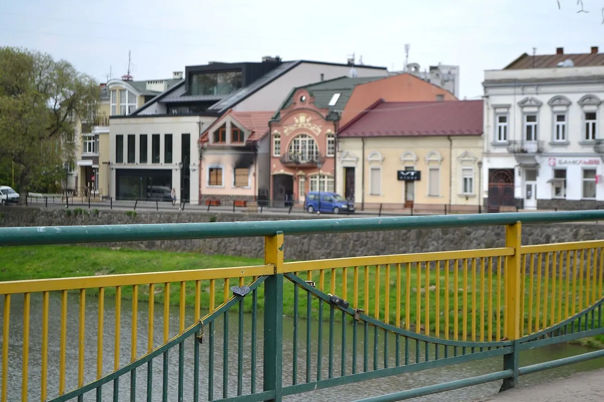 Пішохідний міст, Ужгород