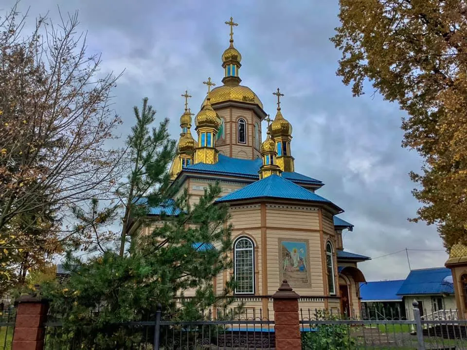 Свято-Троїцький храм Православної Церкви України (Басів Кут) м. Рівне