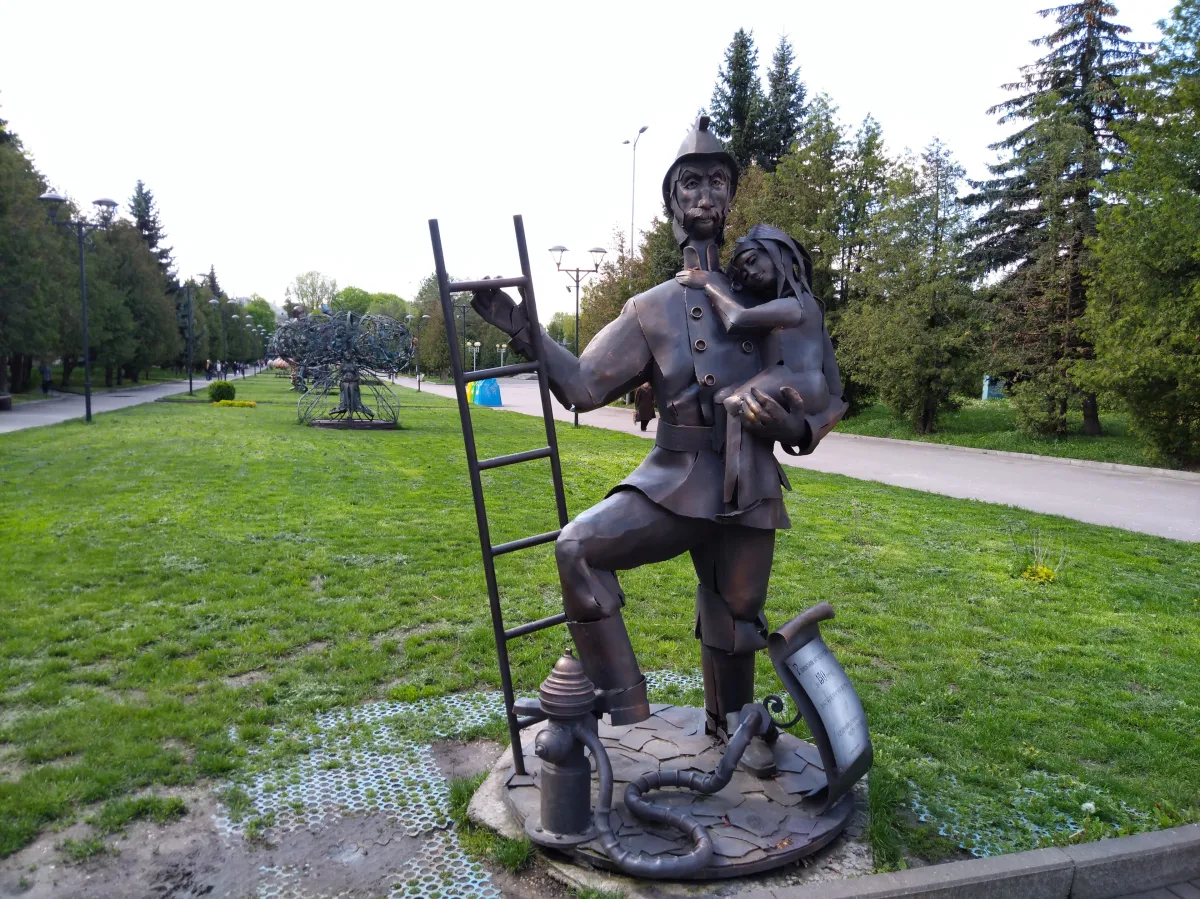 Алея кованих фігур, Рівне