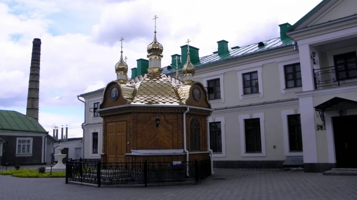 Корецький Свято-Троїцький монастир, Корець