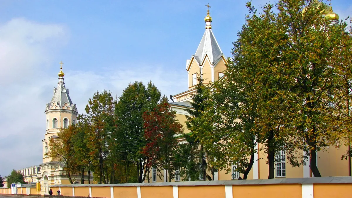 Корецький Свято-Троїцький монастир, Корець