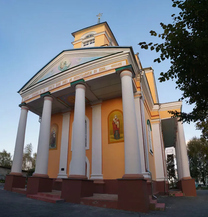 Миколаївська церква, Корець