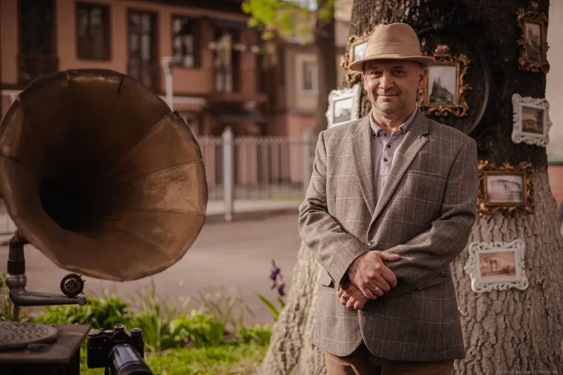 Готичний сад Органного Залу, Рівне